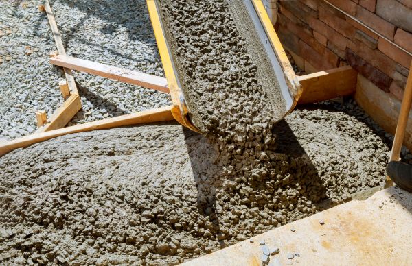 Cement Walkway Pouring in Middletown